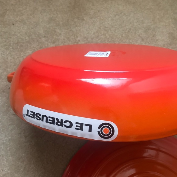 Le Creuset new #30 braiser volcanic - Picture 8 of 15
